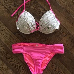 34C Victoria Secret bikini set